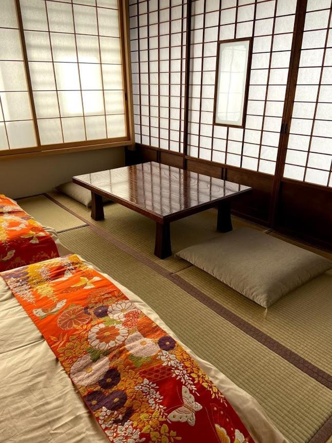 Okiya Guest House & Tapas Bar Kiryu Buitenkant foto